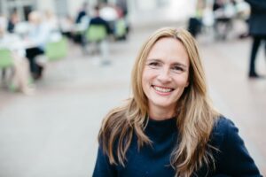 Emma Stenström är docent i företagsekonomi vid Handelshögskolan i Stockholm.